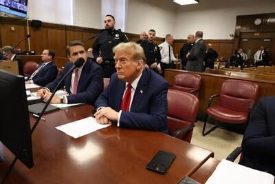 اولین تصاویر از حضور ترامپ در دادگاه؛ رئیس‌جمهور سابق آمریکا محکوم می‌شود؟ +ویدئو