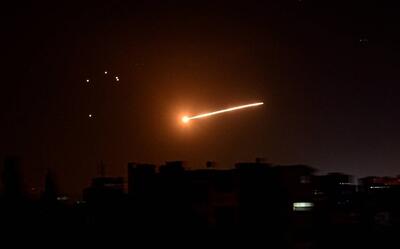 فیلم| اصابت متعدد موشک‌های سپاه به پایگاه هوایی رامون | شبکه اطلاع‌ رسانی طلا و ارز