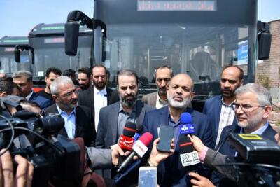 آغاز رسمی بهره‌برداری از ۴۰ دستگاه اتوبوس برقی ایران‌ خودرو دیزل در شهر کرج - عصر خبر