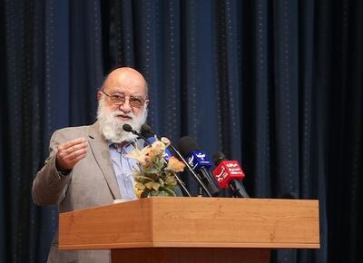 چمران: وزارت کشور در بحث واگن‌های وارداتی جهادی عمل کند نه اداری