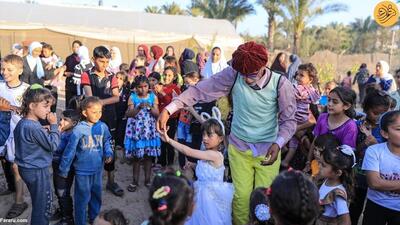 (تصاویر) رقص دلقک با کودکان بی‌گناه قربانی جنگ غزه