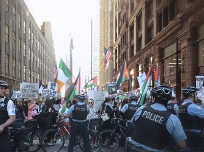سرکوب تظاهرات همبستگی با غزه در شیکاگو از سوی پلیس آمریکا+ تصاویر