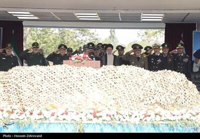 حضور فرماندهان بلندپایه ارتش و سپاه در رژه ارتش + عکس