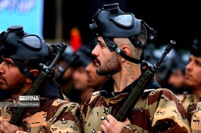 عکس/ تصویری از خالکوبی جالب یک سرباز در رژه نیروهای مسلح | اقتصاد24