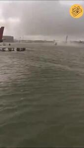 (ویدئو) وضعیت باورنکردنی فرودگاه دبی پس از بارندگی‌های شدید