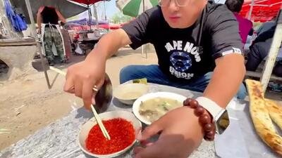 (ویدئو) غذای خیابانی در هنگ کنگ؛ طبخ و سرو دیدنی کله پاچه و سیرابی گاو