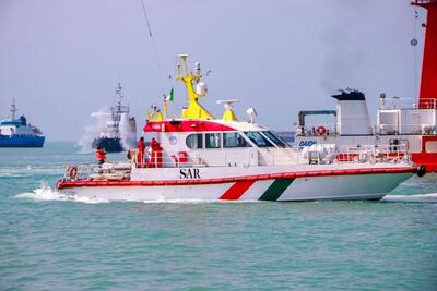 نجات ۲۱ خدمه نفتکش سریلانکایی در دریای عمان