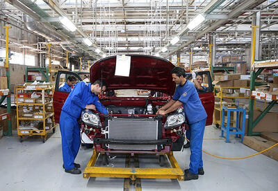 رئیس ایدرو اقدامی مثبت برای صنعت خودرو ندشته است| وزارت صمت و بانک ها مشکل نقدینگی را حل کنند