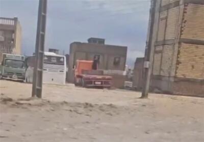 ورود سیلاب به منازل مسکونی ایرانشهر- فیلم دفاتر استانی تسنیم | Tasnim