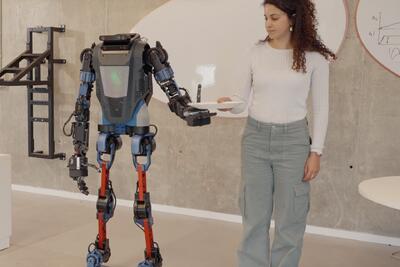 این ربات انسان‌نما حرف شما را می‌فهمد [تماشا کنید] | شبکه اطلاع‌ رسانی طلا و ارز