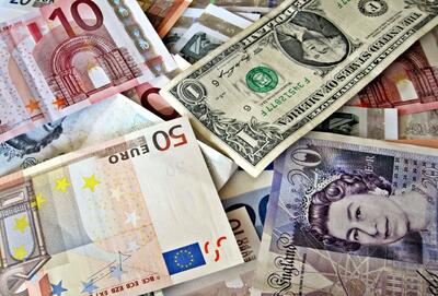 قیمت دلار، یورو و ۴۴ ارز دیگر امروز ۲۹ فروردین / نرخ رسمی ۳۲ ارز کاهش یافت | شبکه اطلاع‌ رسانی طلا و ارز