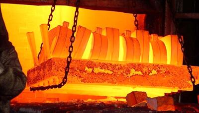 رشد و افت تولید فولادی ها در 1402؛ تولید فولاد خام به بالاترین سطح رسید