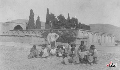 عکس/ یک قرن پیش؛ یک کلاس درس در شیراز