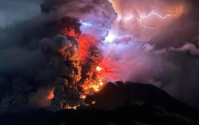 (ویدئو) فوران آتشفشان فرودگاهی در اندونزی را تعطیل کرد