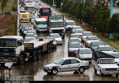 تصادفی که بزرگراه ‌شمالی ‌کرمان را مسدود کرد | راهبندان کیلومتری در کرمان +تصاویر