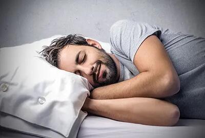 علت خواب‎آلودگی مردان بعد از رابطه زناشویی