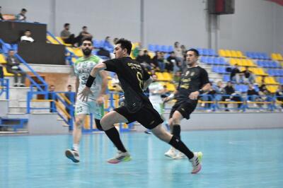 هندبال اصفهان با پیروزی به تعطیلات رفت