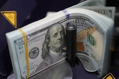 ثبات اسکناس دلار و افزایش اندک یورو در مرکز مبادله