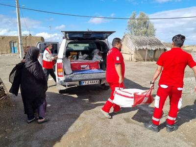 هلال احمر به ۱۵۰۰ نفر در مناطق سیل زده کرمان امدادرسانی کرد