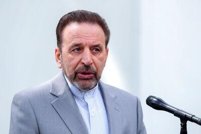 واکنش واعظی به ادعای خیالی مشاور وزیر کشور درباره روحانی و ظریف | روزنو