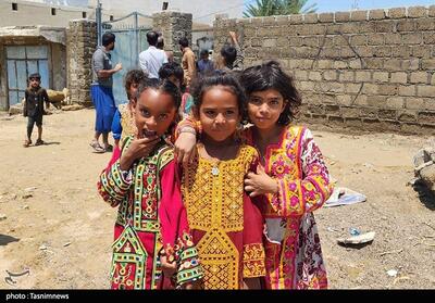نجات 7 کودک گرفتار در سیل توسط اهالی بلوچستان- فیلم دفاتر استانی تسنیم | Tasnim