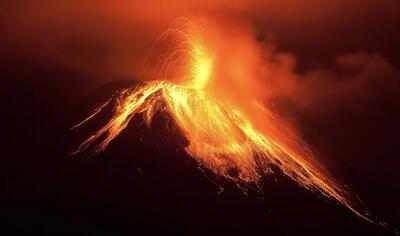 فوران آتشفشان روآنگ در اندونزی (فیلم) | شبکه اطلاع‌ رسانی طلا و ارز