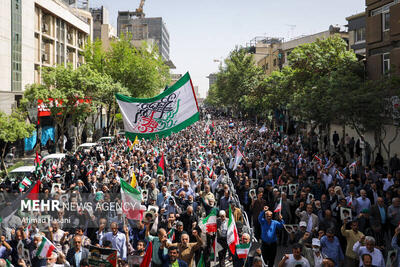 عکس/ راهپیمایی مردم مشهد در حمایت از عملیات «وعده صادق»