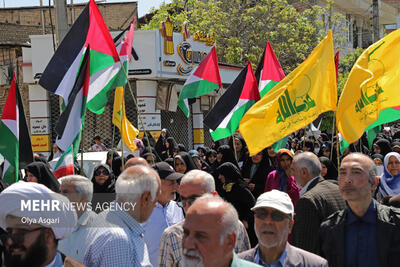 راهپیمایی مردم قزوین در حمایت از عملیات «وعده صادق»