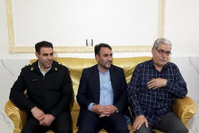 سرپرست فرمانداری ملارد با خانواده شهید «مهرپور» دیدار کرد