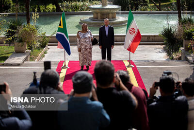 رایزنی تلفنی وزیران خارجه ایران و آفریقای جنوبی