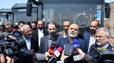 آغاز رسمی بهره‌برداری از ۴۰ دستگاه اتوبوس برقی ایران‌ خودرو دیزل در شهر کرج - مردم سالاری آنلاین