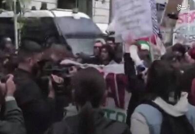 فیلم/ حمله پلیس ایتالیا به حامیان فلسطین در شهر ناپولی