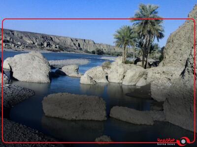 تصویری زیبا از رودخانه سرباز در سیستان و بلوچستان به رنگ فیروزه‌ای