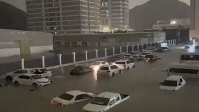 وضعیت خودروها در دبی بعد از وقوع سیل |‌ تصاویر