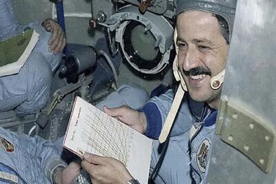 درگذشت فضانوردی که خاک دمشق را به فضا برد
