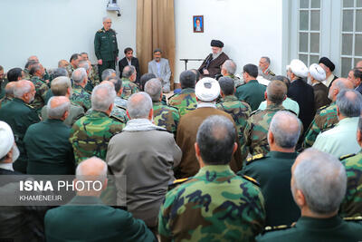 دیدار جمعی از فرماندهان نیروهای مسلح با رهبر معظم انقلاب