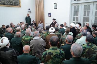 دیدار  جمعی از فرماندهان نیروهای مسلح با رهبر معظم انقلاب