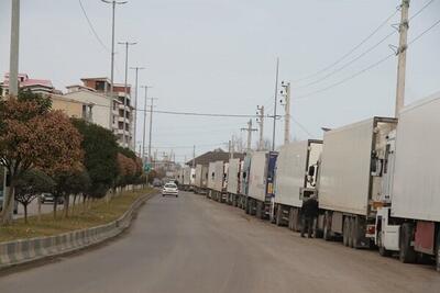 تصاویری از تردد عادی کامیون ها در گمرک مرزی آستارا