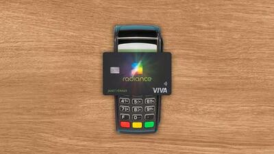 ابداع کارت‌های بانکی OLED که خالی شدن حسابتان را قابل‌تحمل تر می‌کند!