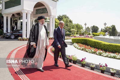 تصاویری جالب از استقبال نخست‌وزیر پاکستان از ابراهیم رئیسی