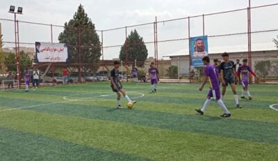 مسابقات فوتبال خیابانی جام ایثار در قزوین آغاز شد