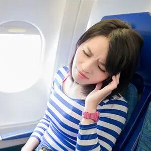 هنگام تغییر ارتفاع هواپیما خوابیدن ممنوع