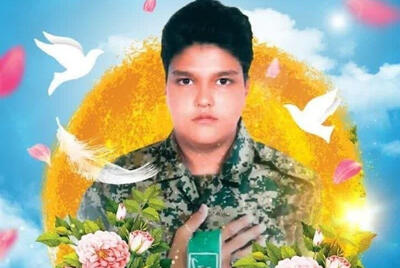 تدفین شهید 13 سالۀ حادثۀ تروریستی کرمان + فیلم