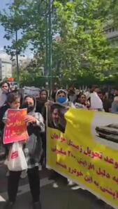 مشتریان خشمگین پژوپارس ایران خودرو وارد ساختمان شورای رقابت شدند + فیلم و عکس