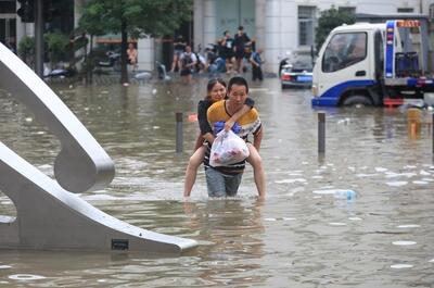 تصاویری از سیل و طوفان وحشتناک در چین | رویداد24