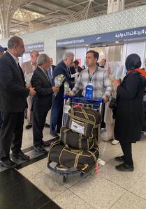 استقبال سفارت از ورود اولین عمره‌گزاران ایرانی به مدینه - تسنیم