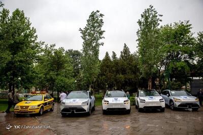 کاروان خودروهای برقی بدون پلاک در تهران + تصاویر