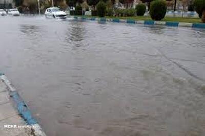 آبگرفتگی شدید خیابان‌های خرم‌آباد بعد از باران