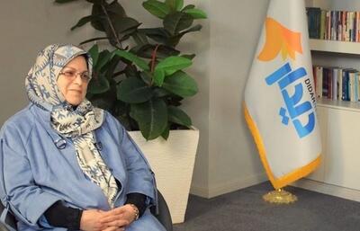 آذر منصوری: به مناقشه ویرانگر ‎«حجاب اجباری» خاتمه دهید