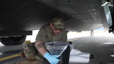 (ویدئو) بمب و موشک های آمریکایی چگونه تولید، رنگ آمیزی و متصل می شوند؟